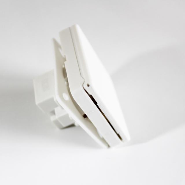 Socket with flap White